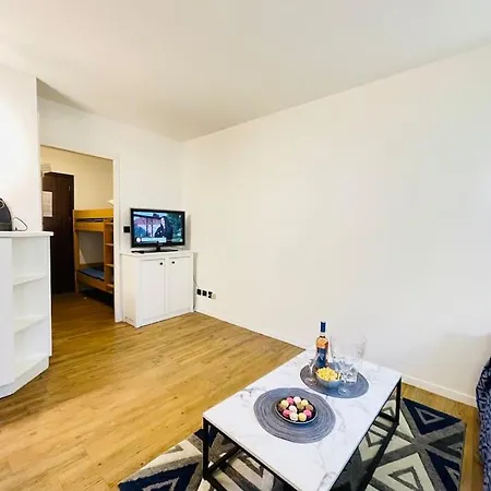 Les Bains Yourhosthelper Apartamento Saint-Raphaël