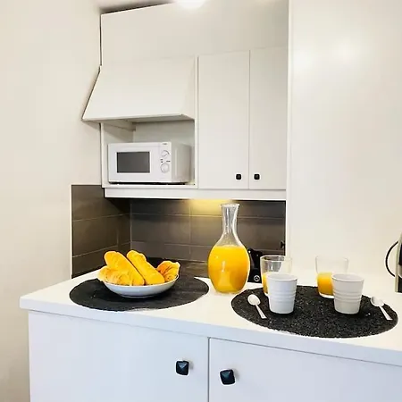 Les Bains Yourhosthelper Apartamento